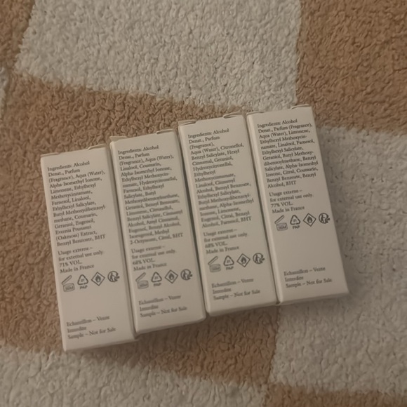 Set of 4 The Harmonist Mini Parfum Samples - Picture 2 of 3